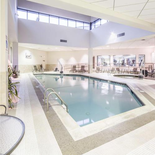 Andover Hotel | DoubleTree by Hilton Boston-Andover