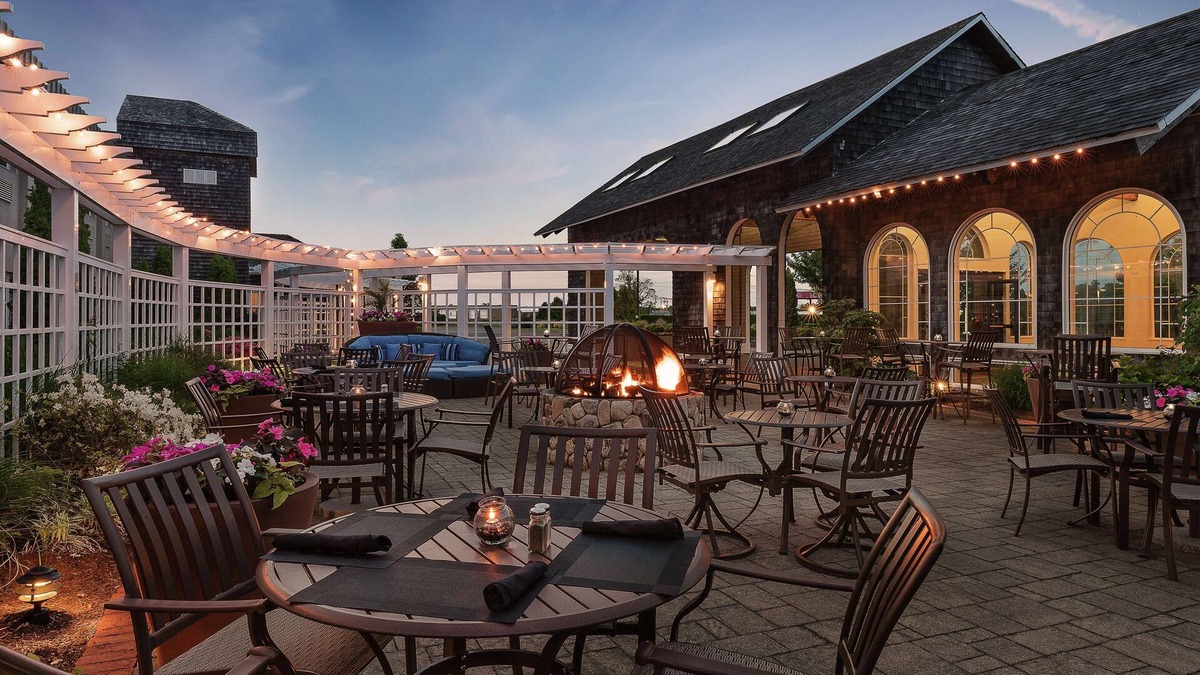 Hyannis Hotel | Doubletree by Hilton Cape Cod - Hyannis