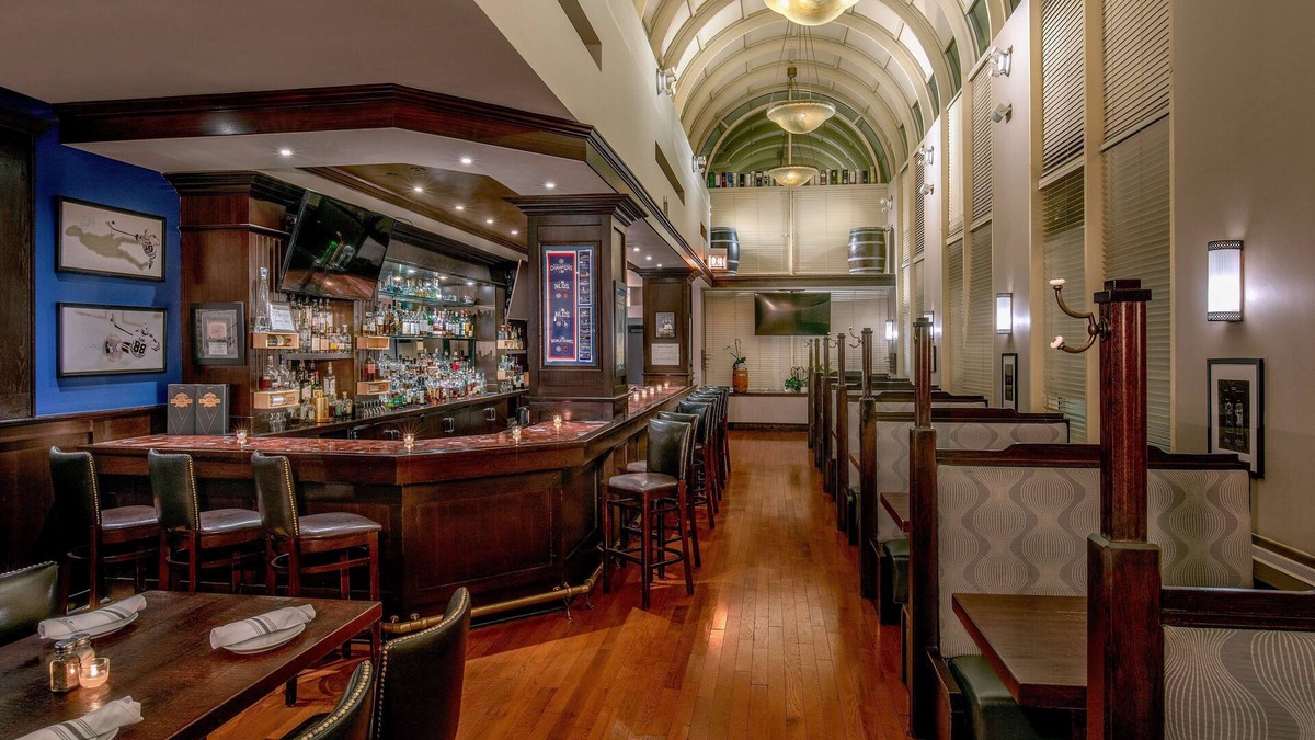Skokie Hotel | DoubleTree by Hilton Chicago - North Shore Conference Center