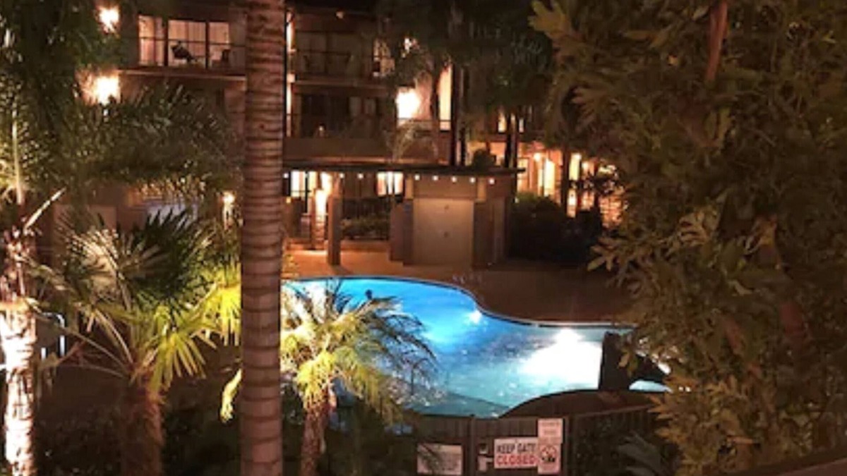 Claremont Hotel | DoubleTree by Hilton Claremont