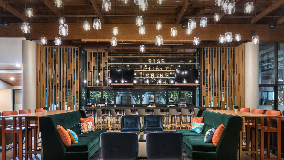 Gainesville Hotel | DoubleTree by Hilton Gainesville