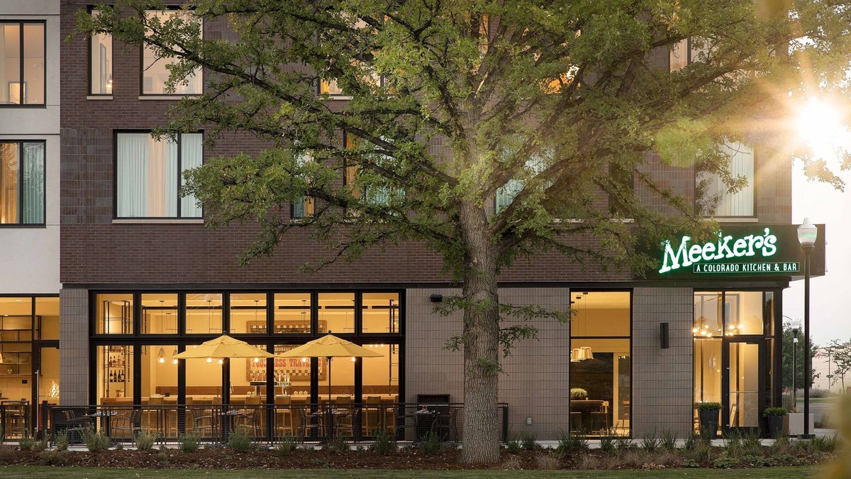 Greeley Hotel | DoubleTree by Hilton Greeley at Lincoln Park