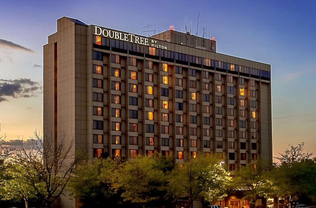 Chesterfield Hotel | DoubleTree by Hilton Hotel St. Louis - Chesterfield