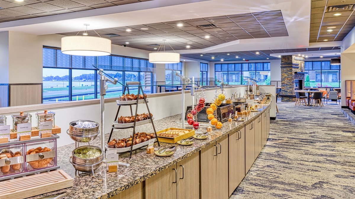 Port Huron Hotel | DoubleTree by Hilton Hotel Port Huron