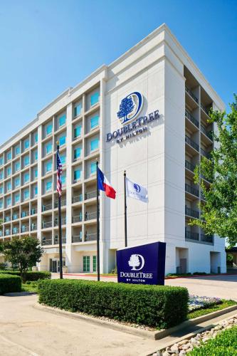 Dallas Hotel | DoubleTree by Hilton Hotel Dallas - Love Field