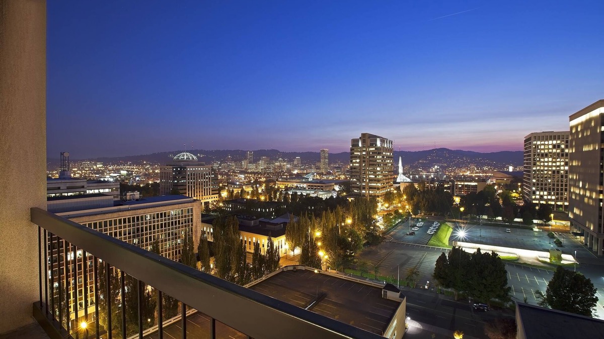 Lloyd District Hotel | DoubleTree by Hilton Hotel Portland