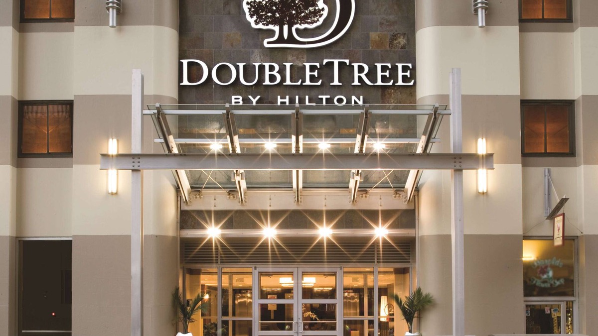 Downtown Pittsburgh Hotel | DoubleTree by Hilton Hotel & Suites Pittsburgh Downtown