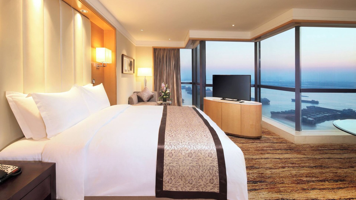 Jinghu District Hotel | DoubleTree by Hilton Hotel Wuhu