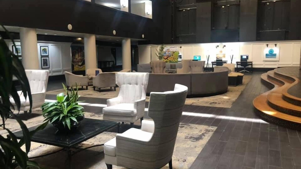 Downtown Memphis Hotel | DoubleTree by Hilton Memphis Downtown