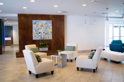 South Central Omaha Hotel | Doubletree By Hilton Omaha Southwest, Ne