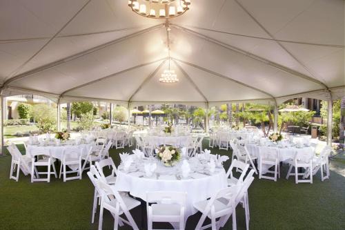 Ontario Hotel | DoubleTree by Hilton Ontario Airport