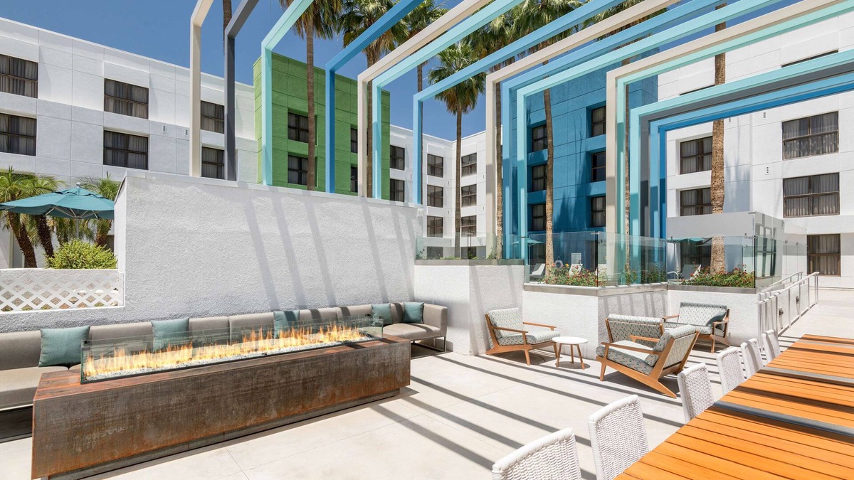 Chandler Hotel | DoubleTree by Hilton Phoenix Chandler