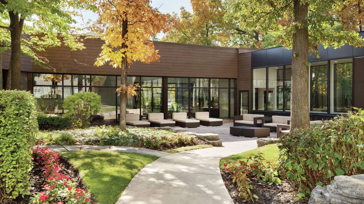 Northeast Mississauga Hotel | DoubleTree by Hilton Toronto Airport West