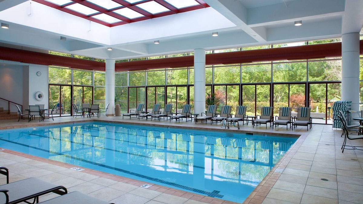 South Tulsa Hotel | DoubleTree by Hilton Tulsa - Warren Place