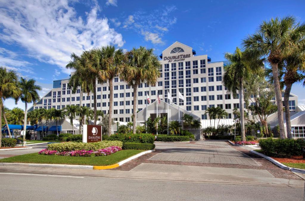 Deerfield Beach Hotel | DoubleTree by Hilton Hotel Deerfield Beach Boca Raton