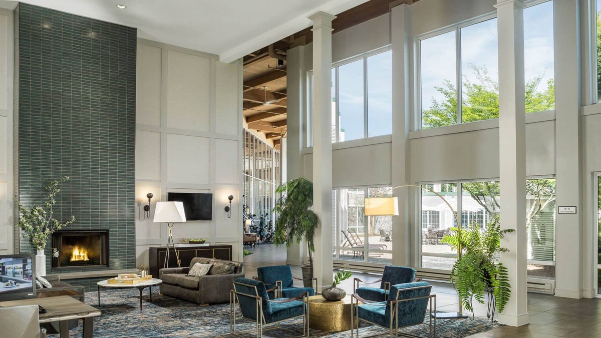 Burlington Hotel | DoubleTree by Hilton Burlington Vermont
