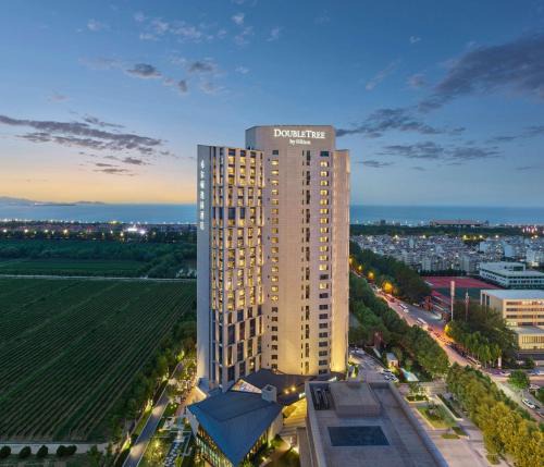 Fushan Hotel | Doubletree By Hilton Yantai Golden Coast Hotel & Suites