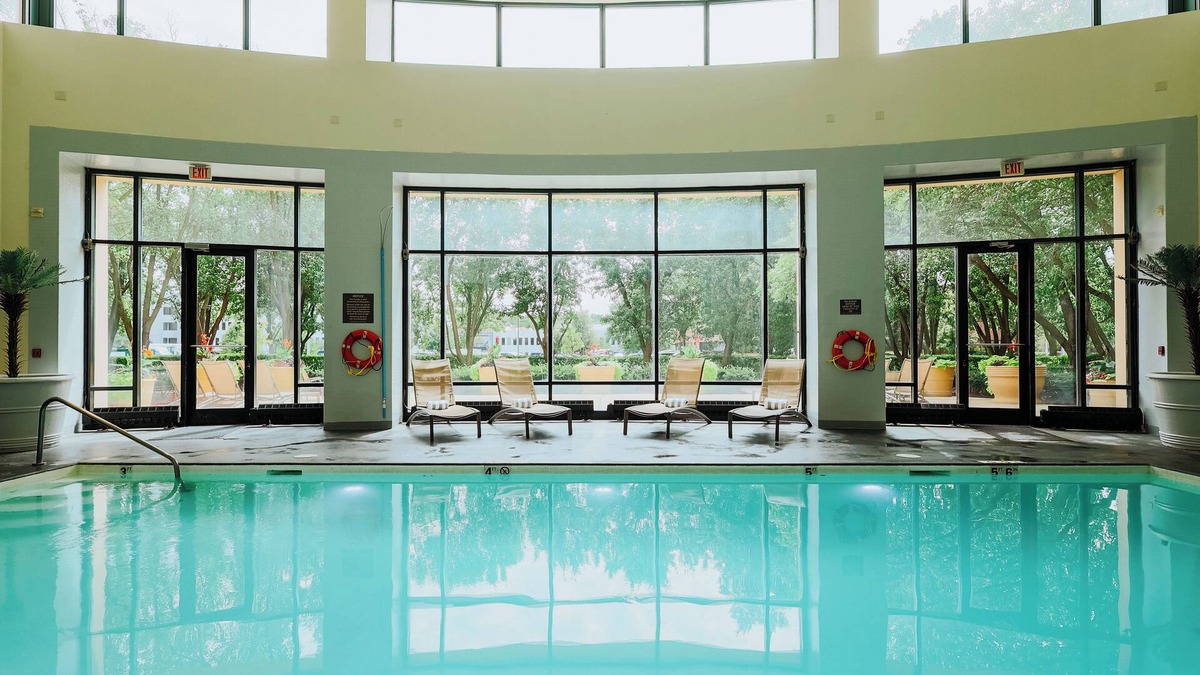 Downers Grove Hotel | DoubleTree Suites by Hilton Htl & Conf Cntr Downers Grove