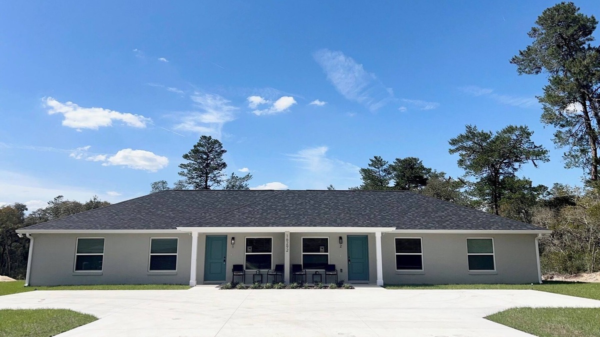 Ocala House | Doubletree village 2 duplexes