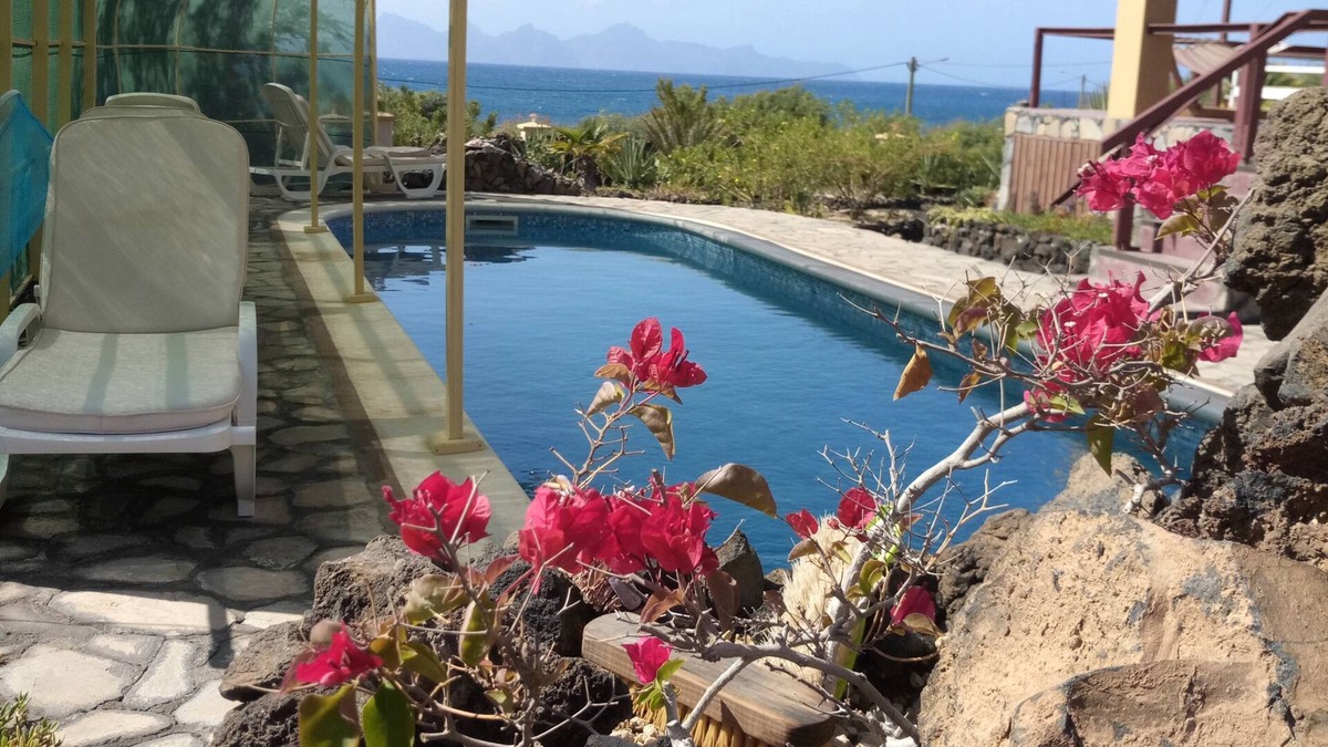 Porto Novo Cabin | Doucimar Pavilion. Located next to Porto Novo at the place called Praya de Topo