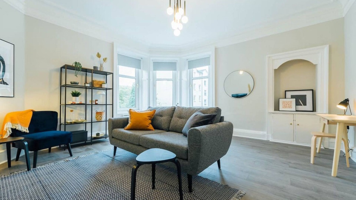 Tillicoultry Apartment | Douglas Street · Simply Stunning Stylish Stirling Apartment