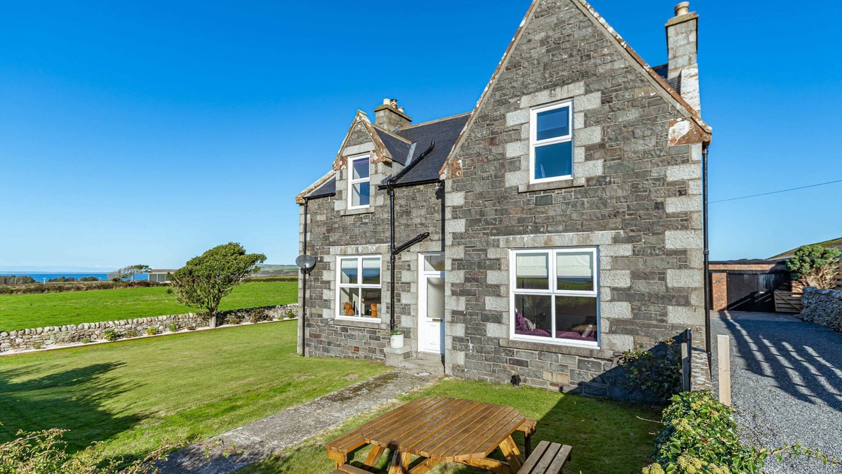 Port William Other | Dourie Farmhouse - a house that sleeps 10 guests in 4 bedrooms