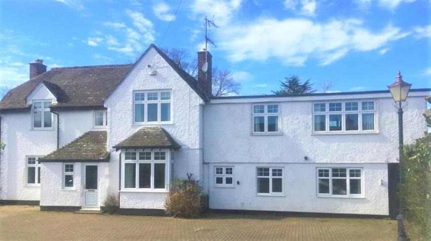 Bishop's Cleeve Bed & Breakfast | Dove House