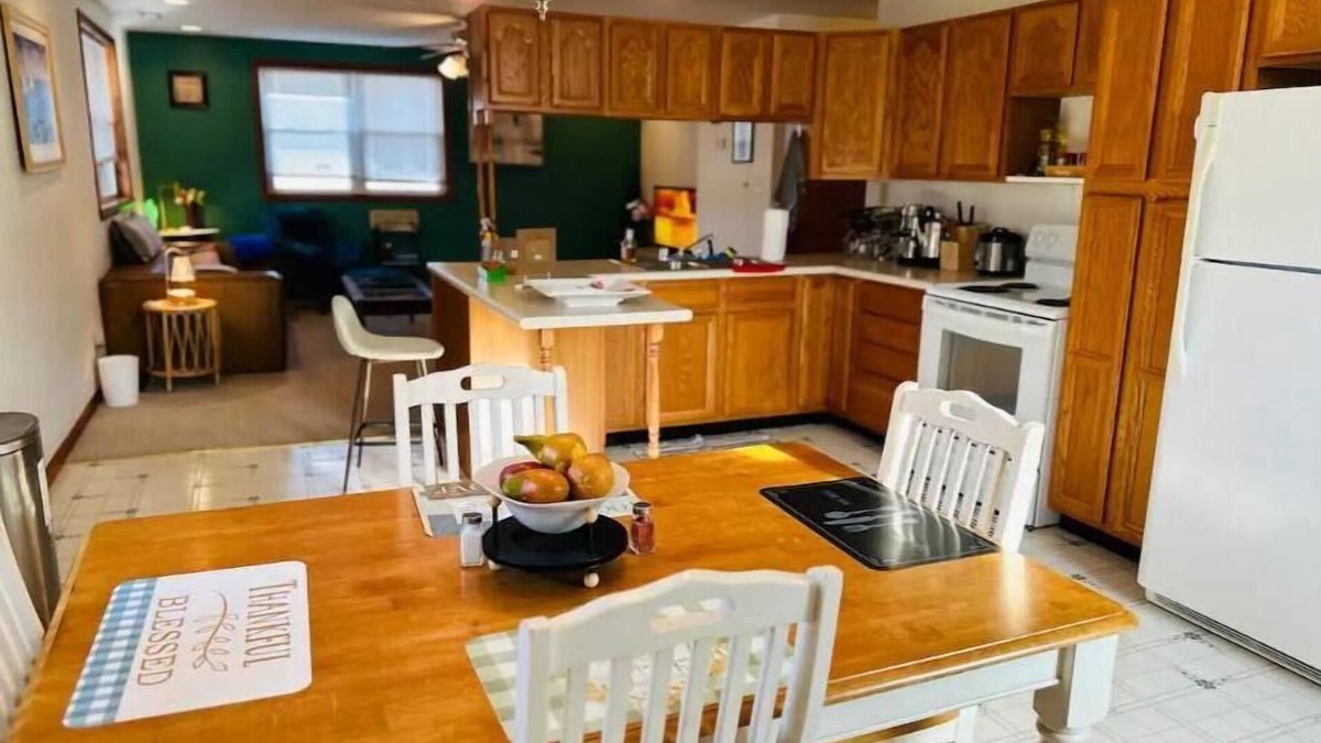 New Philadelphia Apartment | Dover Tower