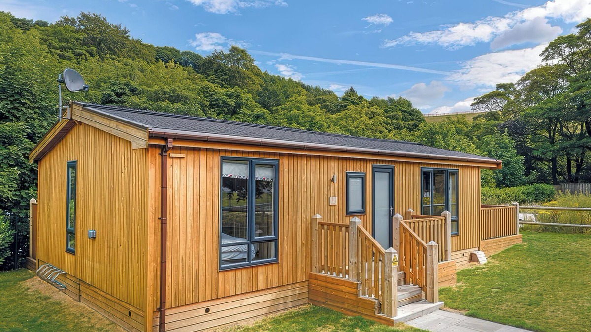 Saddleworth Cottage | DOVESTONE LUXURY LODGES (SLEEPS 4)- PET FREE in Greenfield