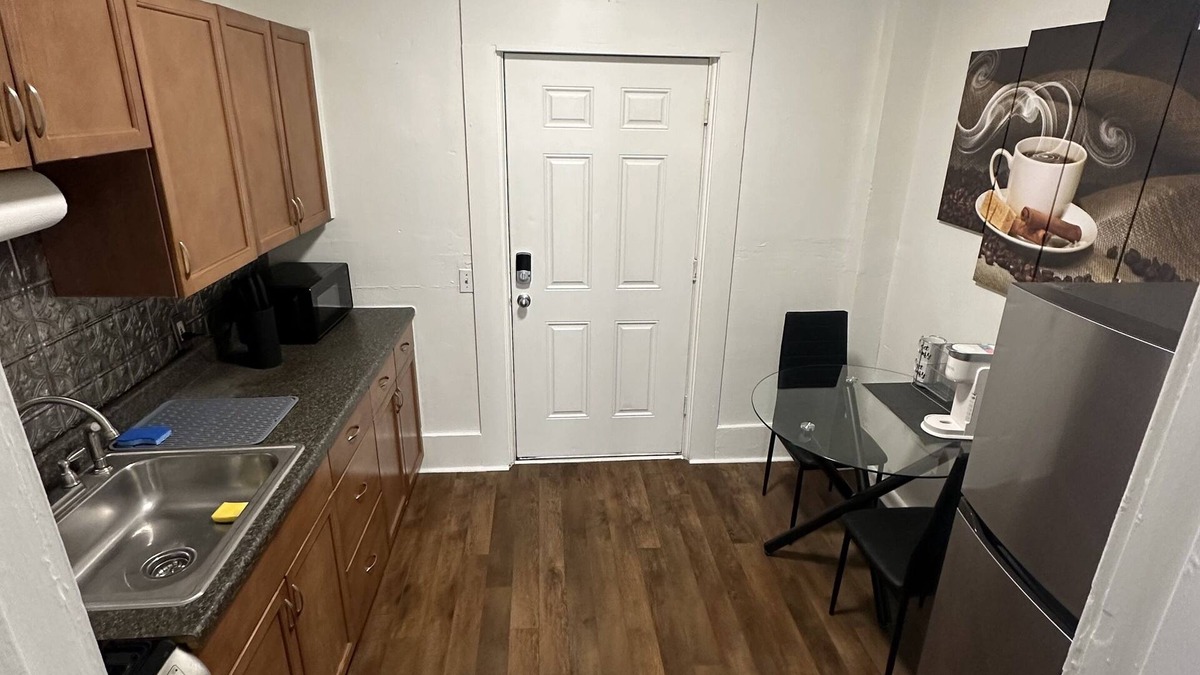 Central Business District Apartment | Downtown 1BR Oasis