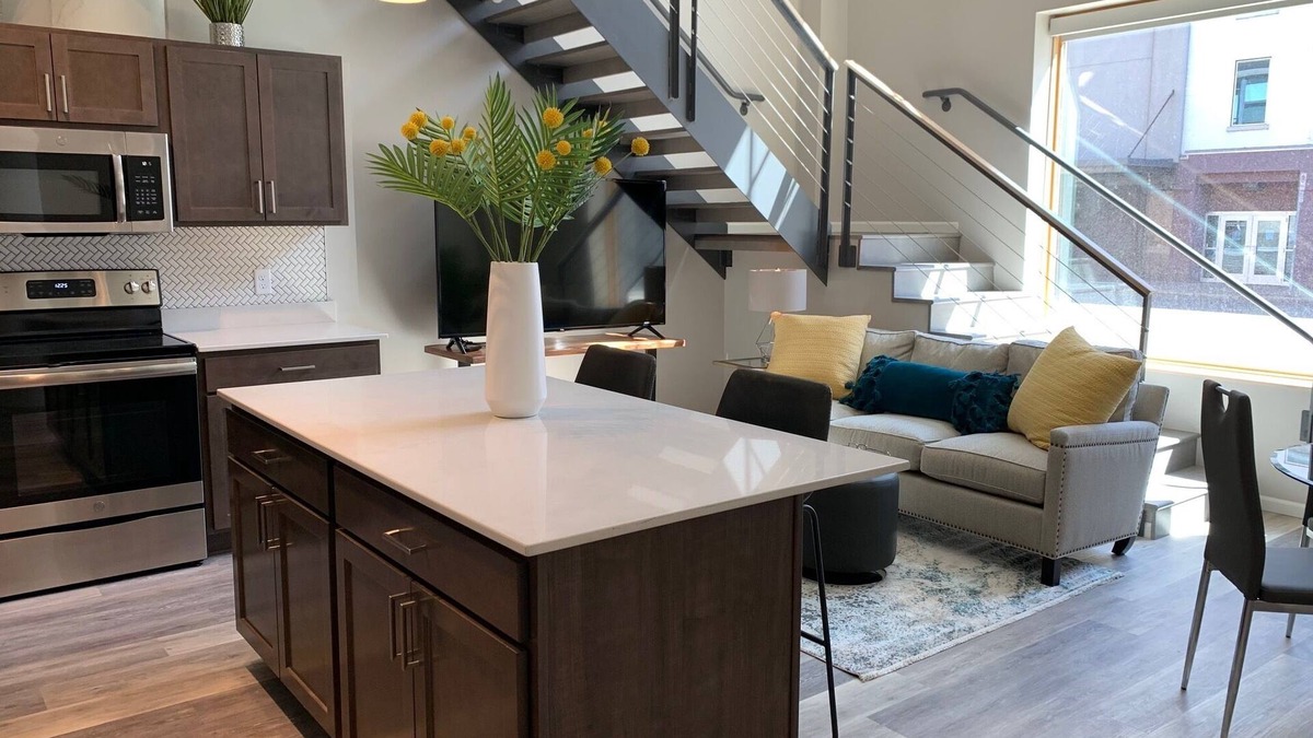 Downtown St. Paul Apartment | Downtown 2 BR 2 Bath Apartment at R7 Lofts