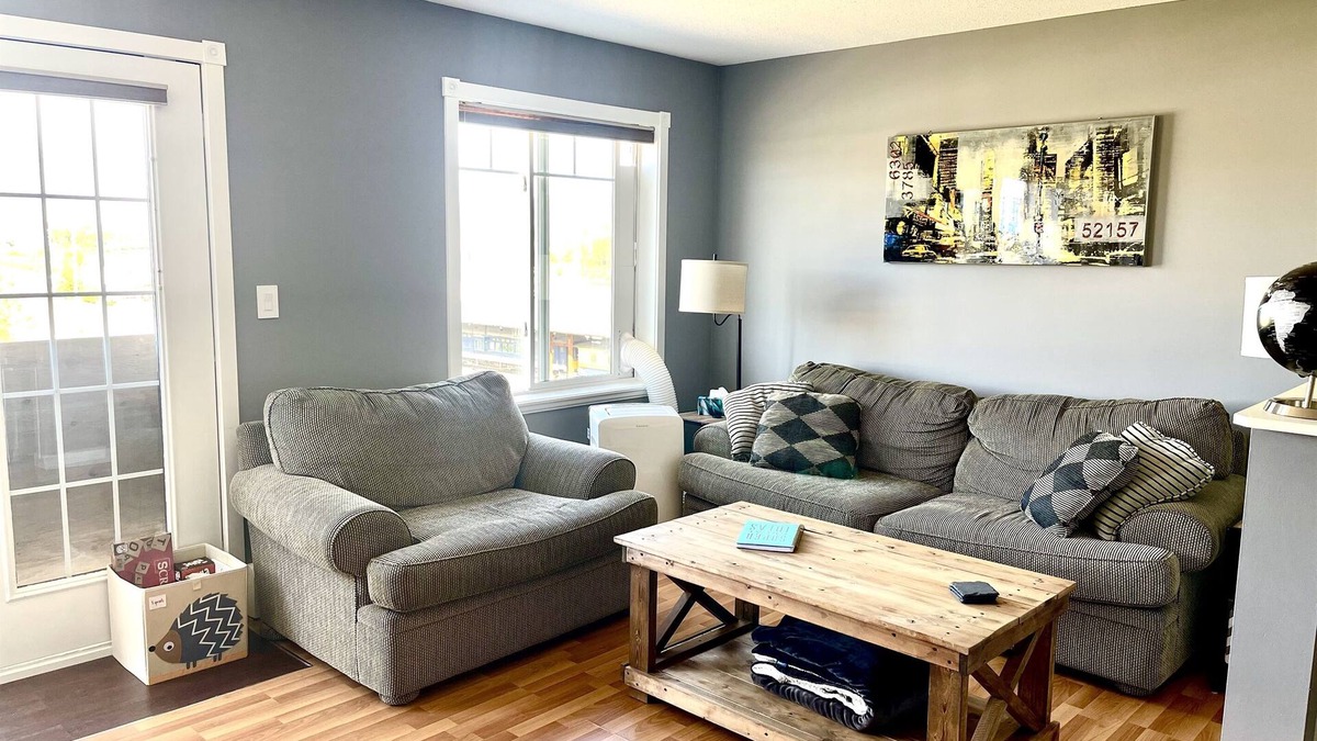 Fort McMurray Condo | Downtown 2b/2b Condo w/Balcony/Bbq/Laundry/View!