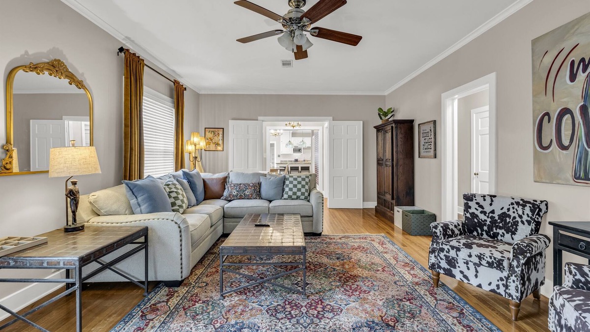 Starkville House | Downtown Access | Private | King Bed