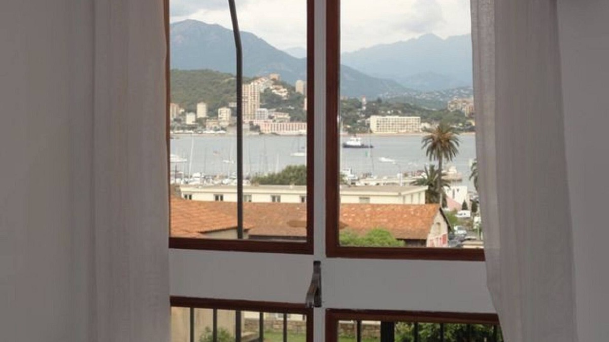 Ajaccio Apartment | Downtown, Air-conditioned and Coquet-15 mn walk from the beaches