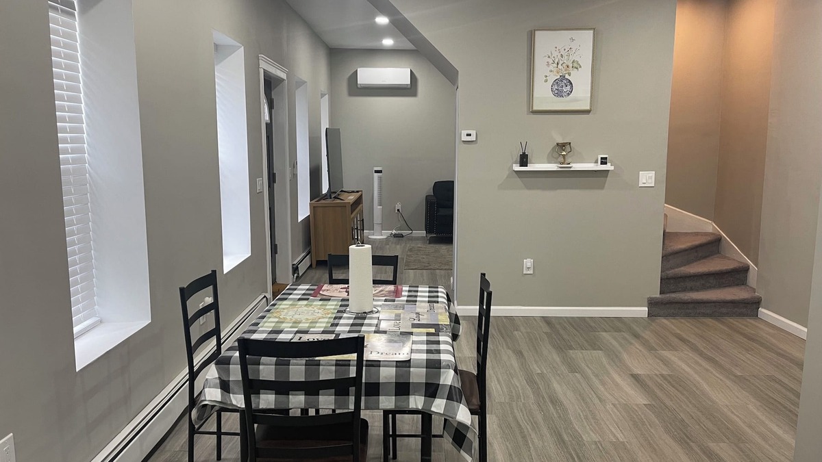 Allentown House | Downtown Allentown 4 Bedrooms