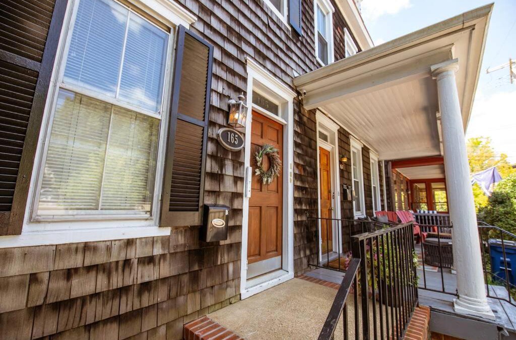 Historic District Apartment | Downtown Annapolis King George 3rd Floor Hideaway