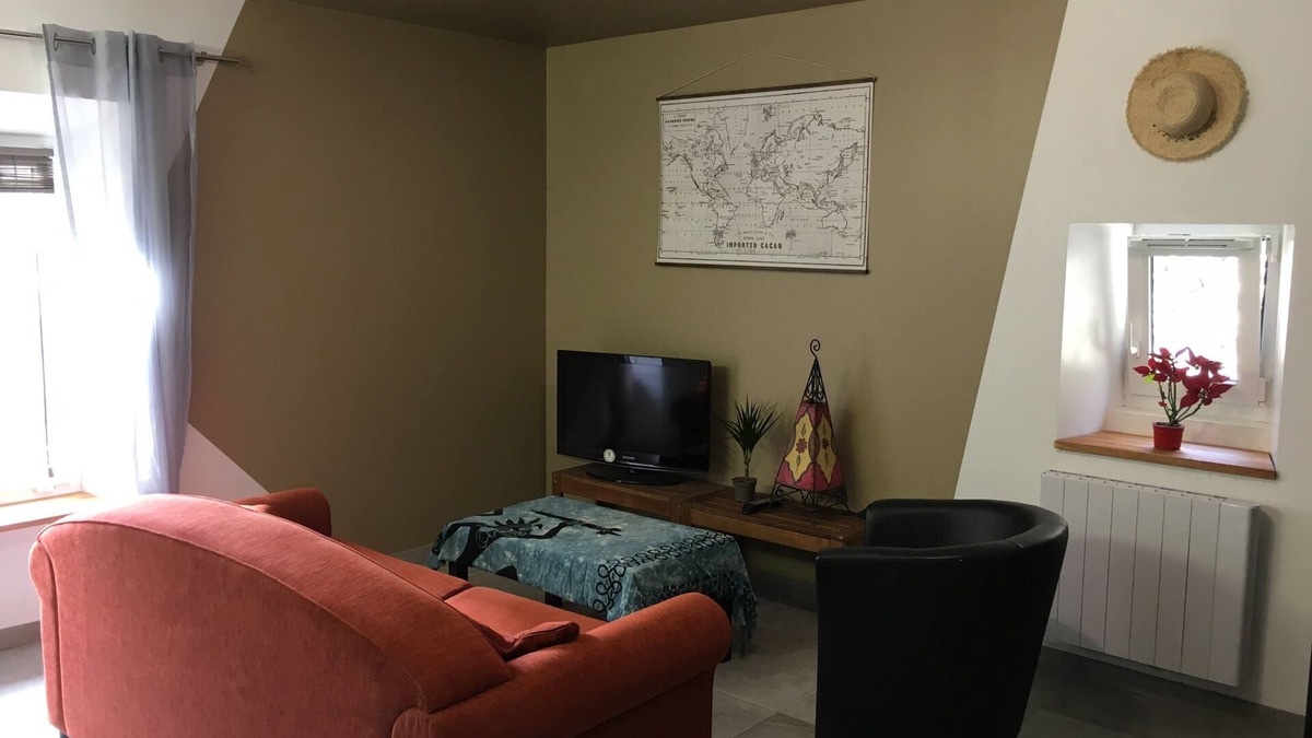 Tain-l'Hermitage Apartment | Downtown apartment on quiet street near the quays of the rhone
