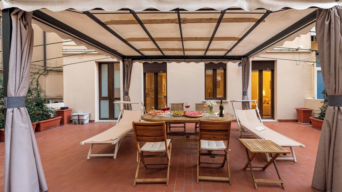 Pesaro Apartment | Downtown apartment with terrace in front of Rossini Theater