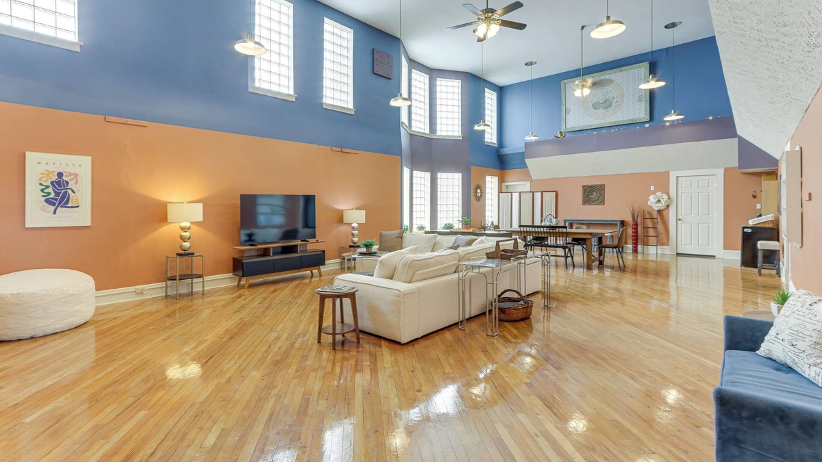 Lancaster Apartment | Downtown Apt: 23 Mi to Hocking Hills State Park
