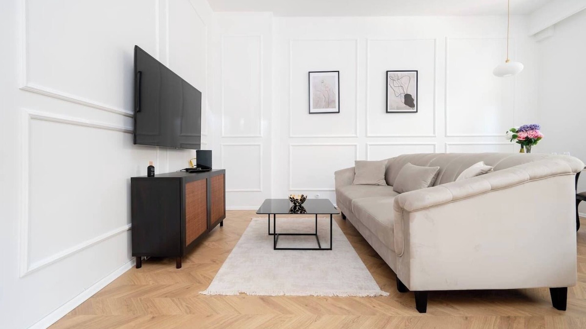 Srodmiescie Apartment | Downtown Apt - Parking, Piotrkowska St. Nearby - by Rentujemy