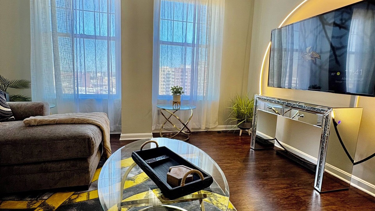 Downtown Baltimore Apartment | Downtown Baltimore 2BR Flat