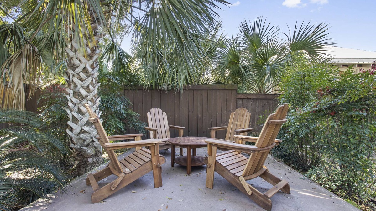 Biloxi House | Downtown Biloxi home walkable to the Beach and Casinos!
