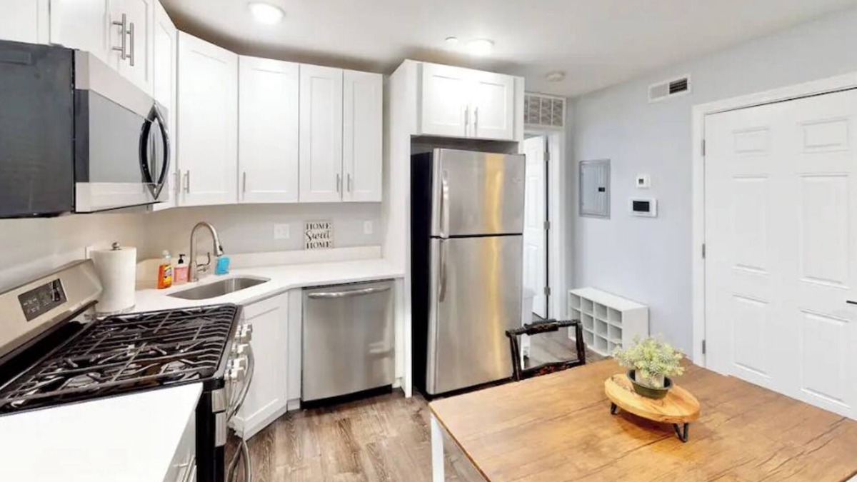 East Boston Condo | Downtown Boston Condo Near City Center w/Wi-Fi and TV Streaming!