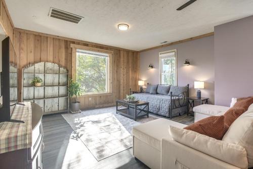 Lancaster Apartment | Downtown Condo about 23 Mi to Hocking Hills State Park