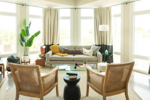 Old West Broad Neighborhood Apartment | Downtown, contemporary, 2 bedroom, Roof Terrace! 2B