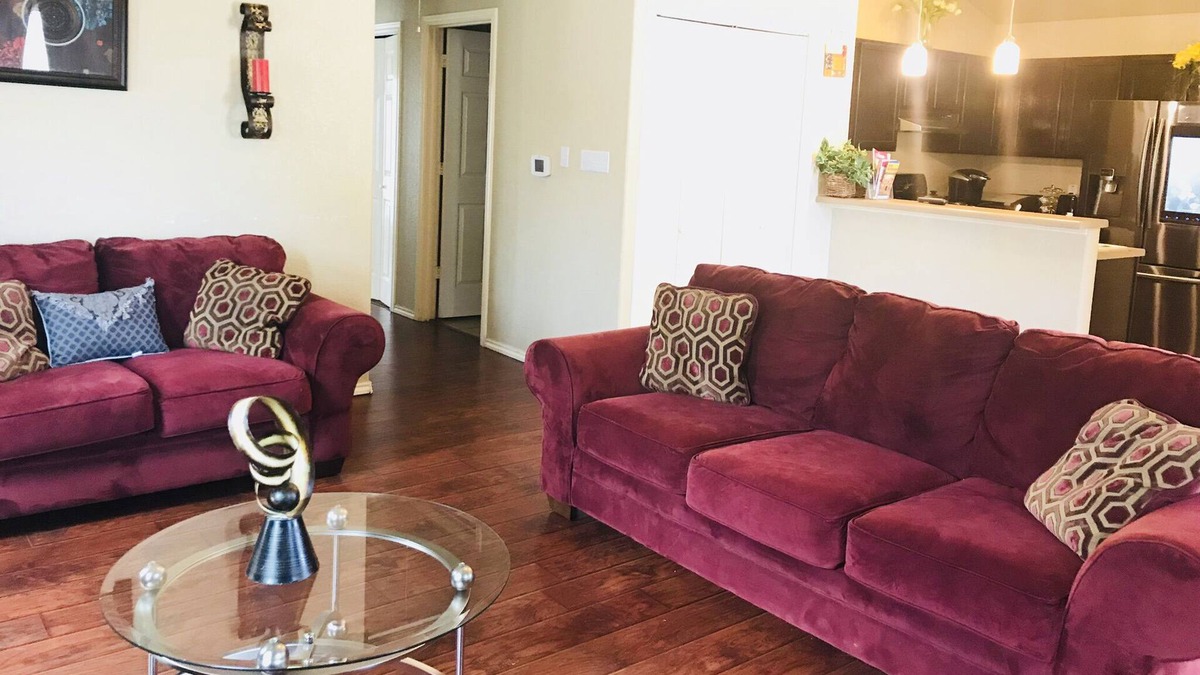 Denver Heights House | Downtown, Convention Center, Modern Mid-Century Craftsman & Pet Friendly 3BRHome