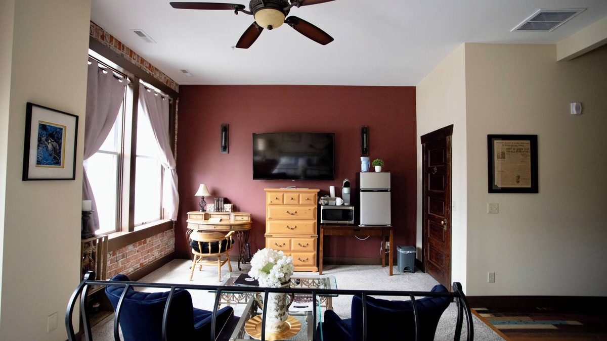 Wenatchee Apartment | Downtown Cozy Castlerock Suite