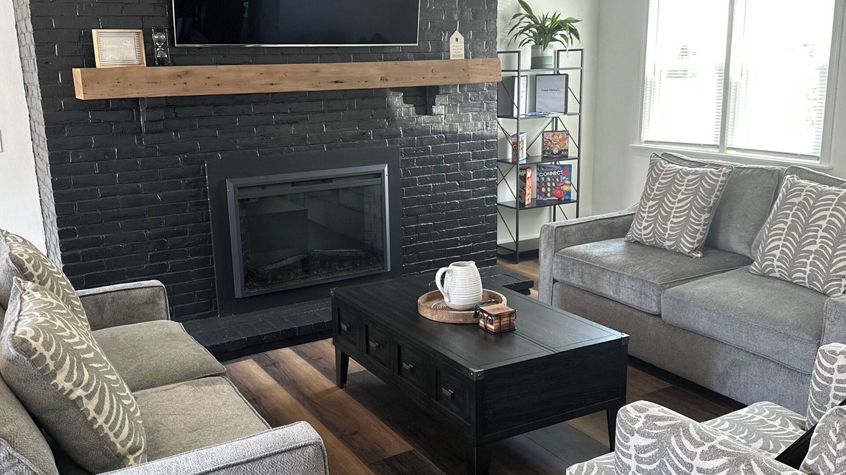 Gloucester House | Downtown Dahlias fully remodeled in the heart of Gloucester