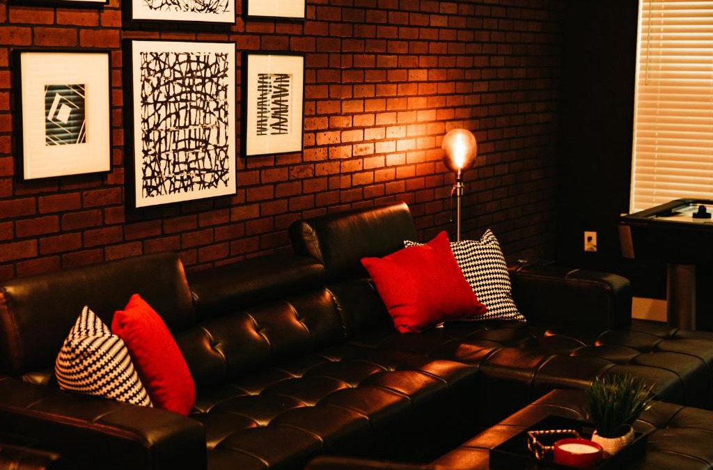 Oak Lawn Apartment | Downtown Dallas Cozy Suite w/Fireplace and King Bed