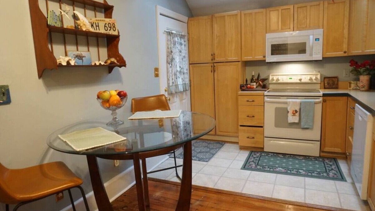 Doylestown House | Downtown Doylestown - walking distance to